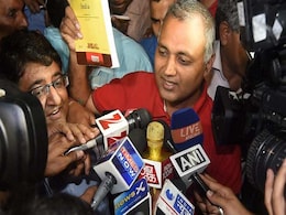 AAP's Somnath Bharti Arrested For Allegedly Assaulting AIIMS Guards, Gets Bail AAP's Somnath Bharti Arrested For Allegedly Assaulting AIIMS Guards, Gets Bail