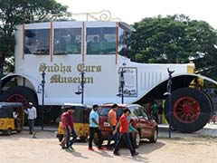 Giant Car Motors into Indian Museum