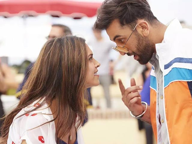 Ranbir Kapoor, Deepika Padukone's Matargashti in First Tamasha Song