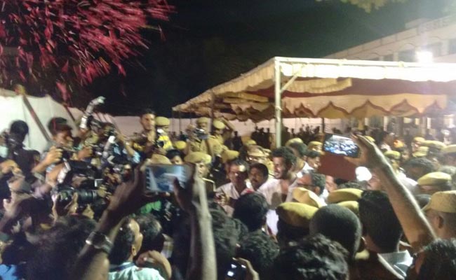 Actor Vishal Reddy Ends Veteran Sarath Kumar's rule in Southern Film Body