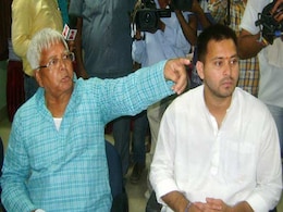 बिहार में आरजेडी सुप्रीमो लालू यादव के बेटे तेजस्वी के उप मुख्यमंत्री बनने की चर्चा जोरों पर बिहार में आरजेडी सुप्रीमो लालू यादव के बेटे तेजस्वी के उप मुख्यमंत्री बनने की चर्चा जोरों पर
