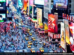 बिहार चुनाव को लेकर न्यूयॉर्क के टाइम्स स्क्वायर में प्रवासी भारतीयों ने की 'लिट्टी पे चर्चा' बिहार चुनाव को लेकर न्यूयॉर्क के टाइम्स स्क्वायर में प्रवासी भारतीयों ने की 'लिट्टी पे चर्चा'