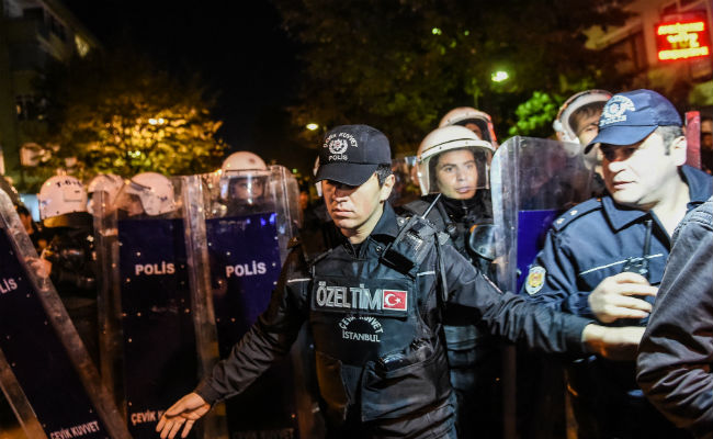 Turkish Police Storm TV Stations Linked to Erdogan Rival