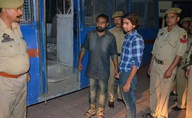 उधमपुर में ट्रक खलासी की हत्या : पुलिसकर्मी से अपराधी बना शख्स कर रहा था भीड़ की अगुवाई