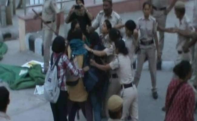 Protests Over Non-Net Fellowships Continue, Students Allege Police Action