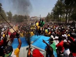 South African Police Fire Stun Grenades at Students South African Police Fire Stun Grenades at Students