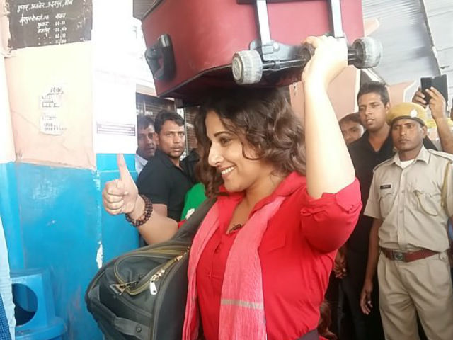 Vidya Balan Spends a Day as a Coolie For TV Show