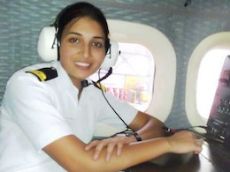 नौसेना और थल सेना नहीं देगी महिलाओं को कॉम्बैट रोल नौसेना और थल सेना नहीं देगी महिलाओं को कॉम्बैट रोल