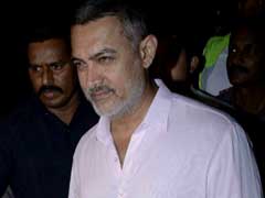 'बच गए आमिर' : राजद्रोह का मुकदमा चलाने की गुहार हुई खारिज