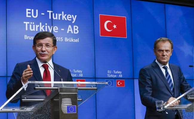 Declaring 'New Beginning', European Union and Turkey Seal Migrant Deal