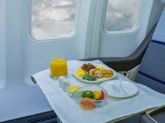 Which Airlines Have the Best Food, and What to Order? An Expert Dishes