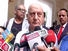 Aamir Khan Thinks He Should Have Opinion on Everything: Anupam Kher