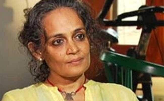 Writer Arundhati Roy Returns National Award