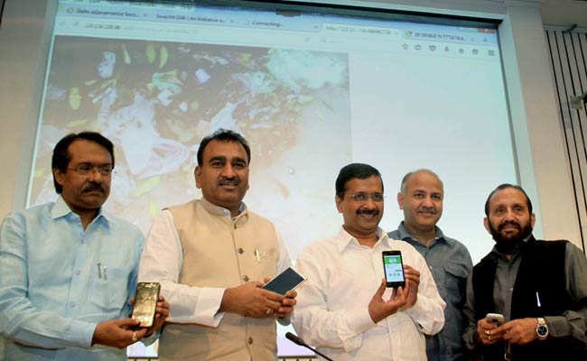 Delhi Chief Minister Arvind Kejriwal Asks People to Send Images of Garbage