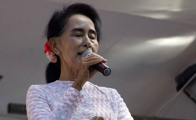 Suu Kyi Party Says on Track to Win Over 70 Per Cent of Seats in Myanmar Poll