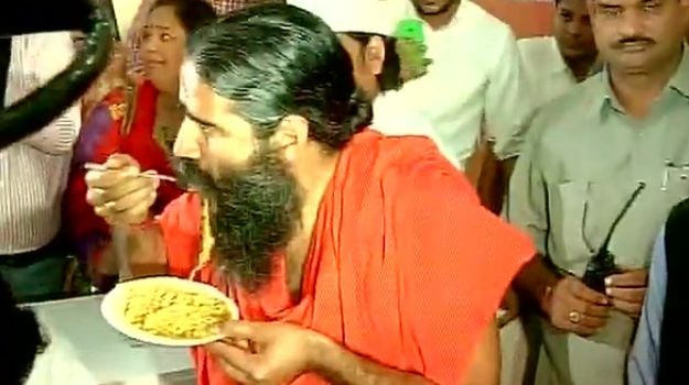 Baba Ramdev's Patanjali Instant Noodles Roped into a Controversy on FSSAI Approval