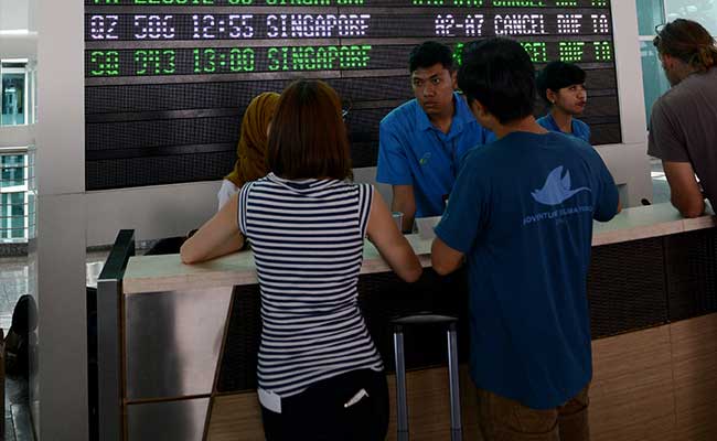 Indonesia Extends Closure of Bali Airport