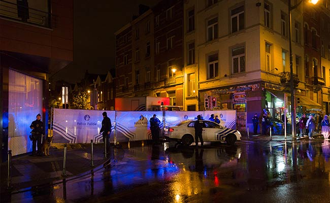 French Officials Think As Many As 20 Plotters May Be Behind Paris Attacks