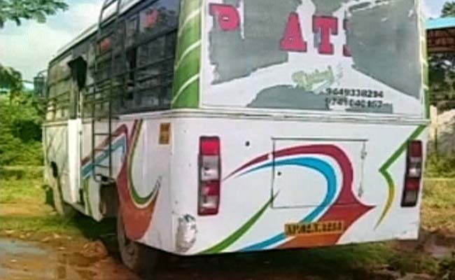 बेंगलुरू : चलती बस में युवती से बलात्कार के आरोप में ड्राइवर और क्लीनर गिरफ्तार