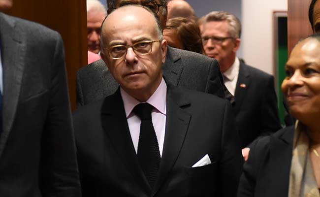 French Prime Minister Bernard Cazeneuve Accuses Le Pen Of 'Exploiting' Paris Attack