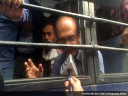 Lokpal Bill in Delhi Assembly; 'Jokepal' Say Prashant Bhushan, Yogendra Yadav Lokpal Bill in Delhi Assembly; 'Jokepal' Say Prashant Bhushan, Yogendra Yadav