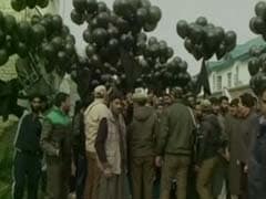 Ahead Of PM Modi's Rally In Srinagar, Black Balloon Protest Near Venue