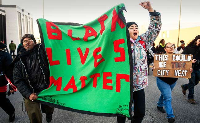 Minneapolis Black Lives Matter Protesters Hold Community Thanksgiving