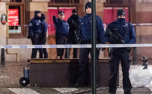 Brussels Under Lockdown as Terror Suspect Eludes Authorities