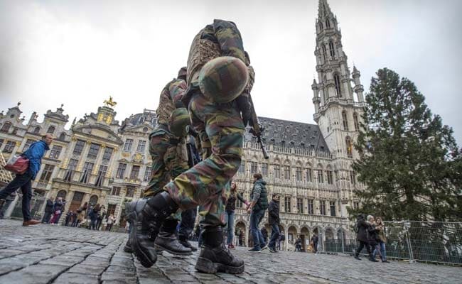 Brussels on Lockdown in Fear of Paris-Style Attacks
