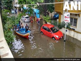 बारिश से बेहाल तमिलनाडु में अब तक 71 की मौत, 500 करोड़ के राहत पैकेज का ऐलान बारिश से बेहाल तमिलनाडु में अब तक 71 की मौत, 500 करोड़ के राहत पैकेज का ऐलान