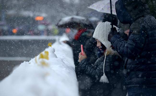 Snowstorms Hit China; Flights, Bullet Trains Affected