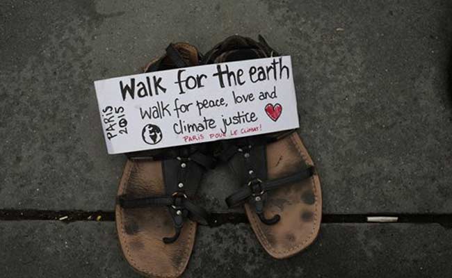 Negotiators Vow to Honour Paris Victims With Climate Deal
