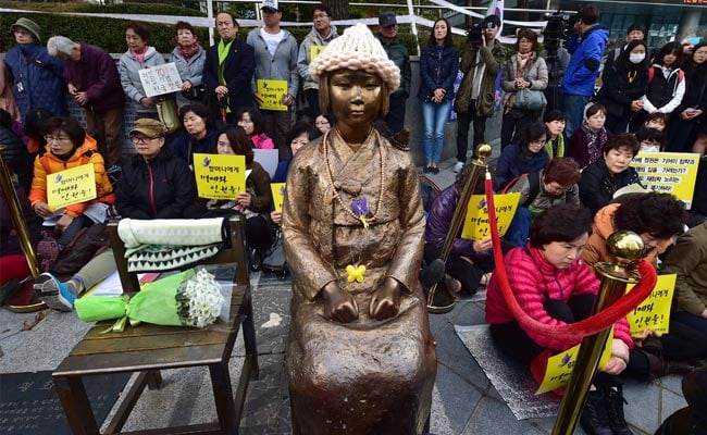 South Korea, Japan Hold First Post-Summit Talks on 'Comfort Women'