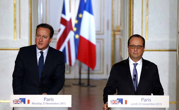 David Cameron, Francois Hollande Meet As EU Chief Warns Of 'Critical Moment' For Bloc
