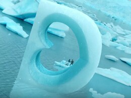 Can You Spot Shah Rukh and Kajol in This <i>Dilwale</i> Teaser? Can You Spot Shah Rukh and Kajol in This <i>Dilwale</i> Teaser?