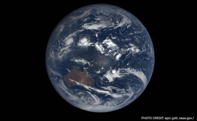 Dear Tila Tequila: Here's Why The Earth Isn't Flat (Even When It Looks Like It Is)