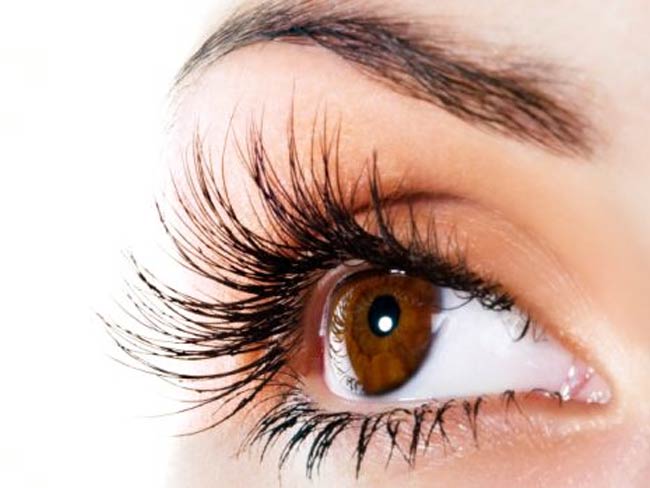 मप्र : बड़वानी के शिविर में आपरेशन कराने वाले 52 लोगों की आंखों की रोशनी गई