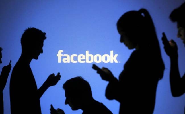 जर्मनी में FACEBOOK ऑफिस में तोड़फोड़, एंट्री गेट पर लिखा 'फेसबुक डिस्लाइक'