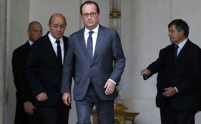 French President Urges Nation Not to 'Give in to Fear'
