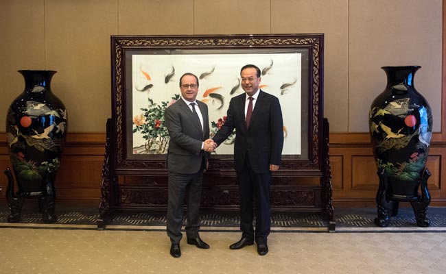 Chinese Support on Climate Change 'Essential': Francois Hollande