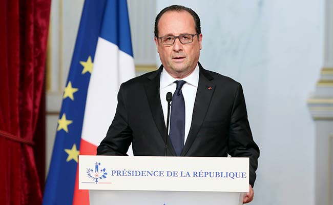 Islamic State Claims Responsibility for Paris Attacks, French President Calls it 'Act of War'