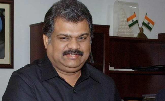 GK Vasan's Tamil Maanila Congress Joins Vijayakanth Front