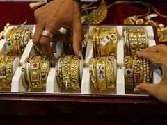 Gold, Silver Prices Edge Higher, Mirror Gains In Global Markets
