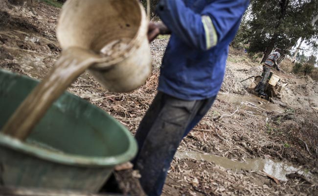 Gang Wars Erupt Over Abandoned Mines in South Africa