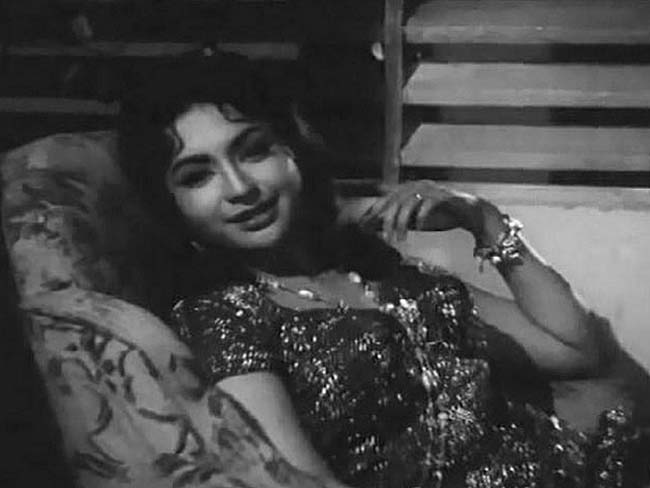 सबकी चेहती बॉलीवुड की 'मोनिका' यानि हेलन हुईं 77 की...