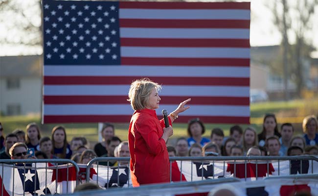Hillary Clinton Urges Stepped-Up Fight Against Islamic State in Syria