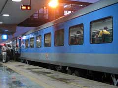 रेलवे वरिष्ठ नागरिकों के लिए उम्र 65 वर्ष और एसी फर्स्ट क्लास  में रियायत कर सकती है समाप्त