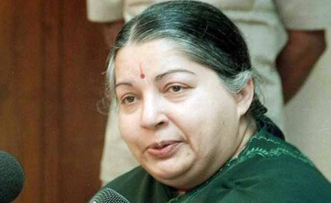 J Jayalalithaa Thanks Akhilesh Yadav For Contributing For Flood Relief Operations