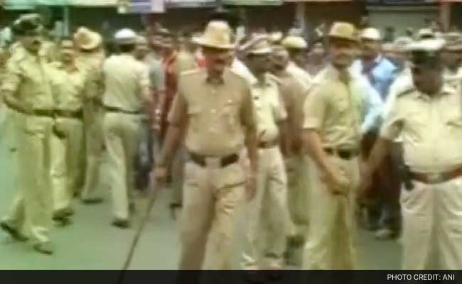 कर्नाटक :  सरकारी कर्मचारियों की हड़ताल, पुलिस महासंघ का स्वयंभू अध्यक्ष गिरफ्तार