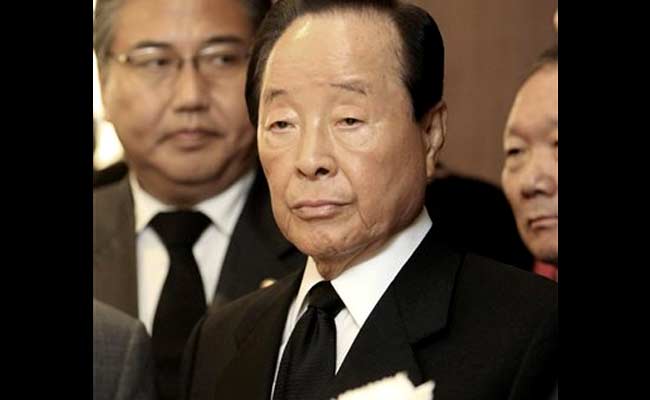 Former South Korean President Kim Young-Sam Dies at 87: Official